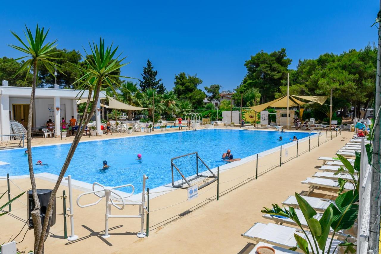 Camping Villaggio Santa Maria Di Leuca Ґальяно-дель-Капо Екстер'єр фото