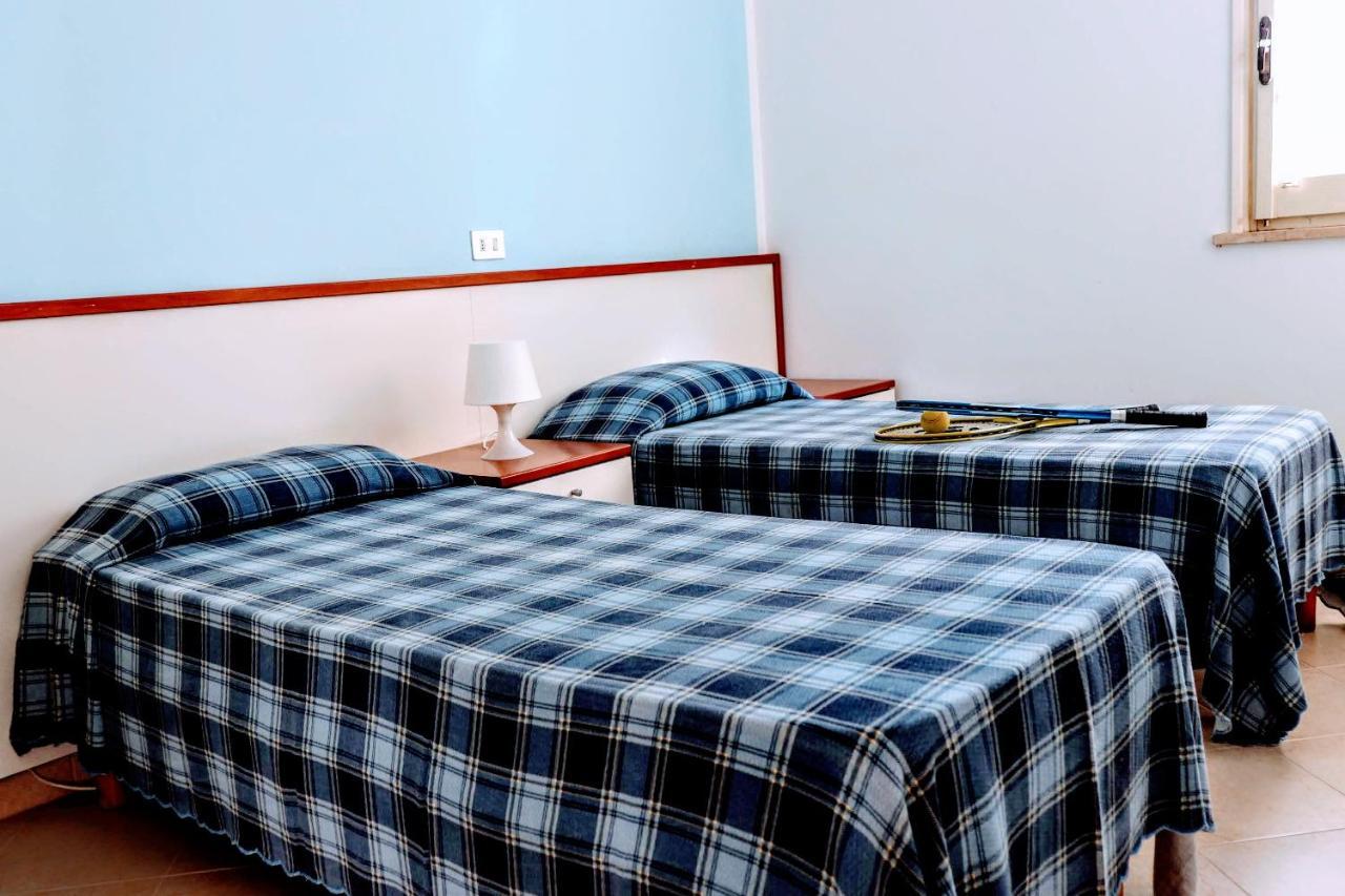 Camping Villaggio Santa Maria Di Leuca Ґальяно-дель-Капо Екстер'єр фото
