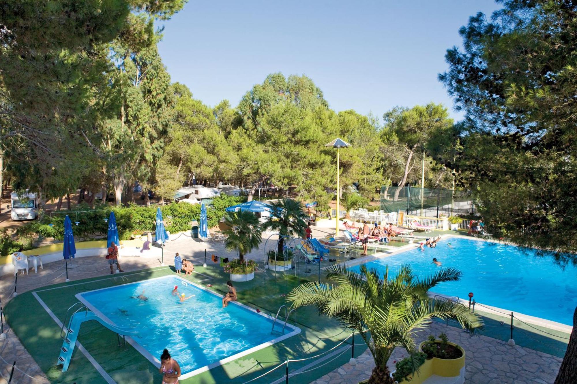 Camping Villaggio Santa Maria Di Leuca Ґальяно-дель-Капо Екстер'єр фото