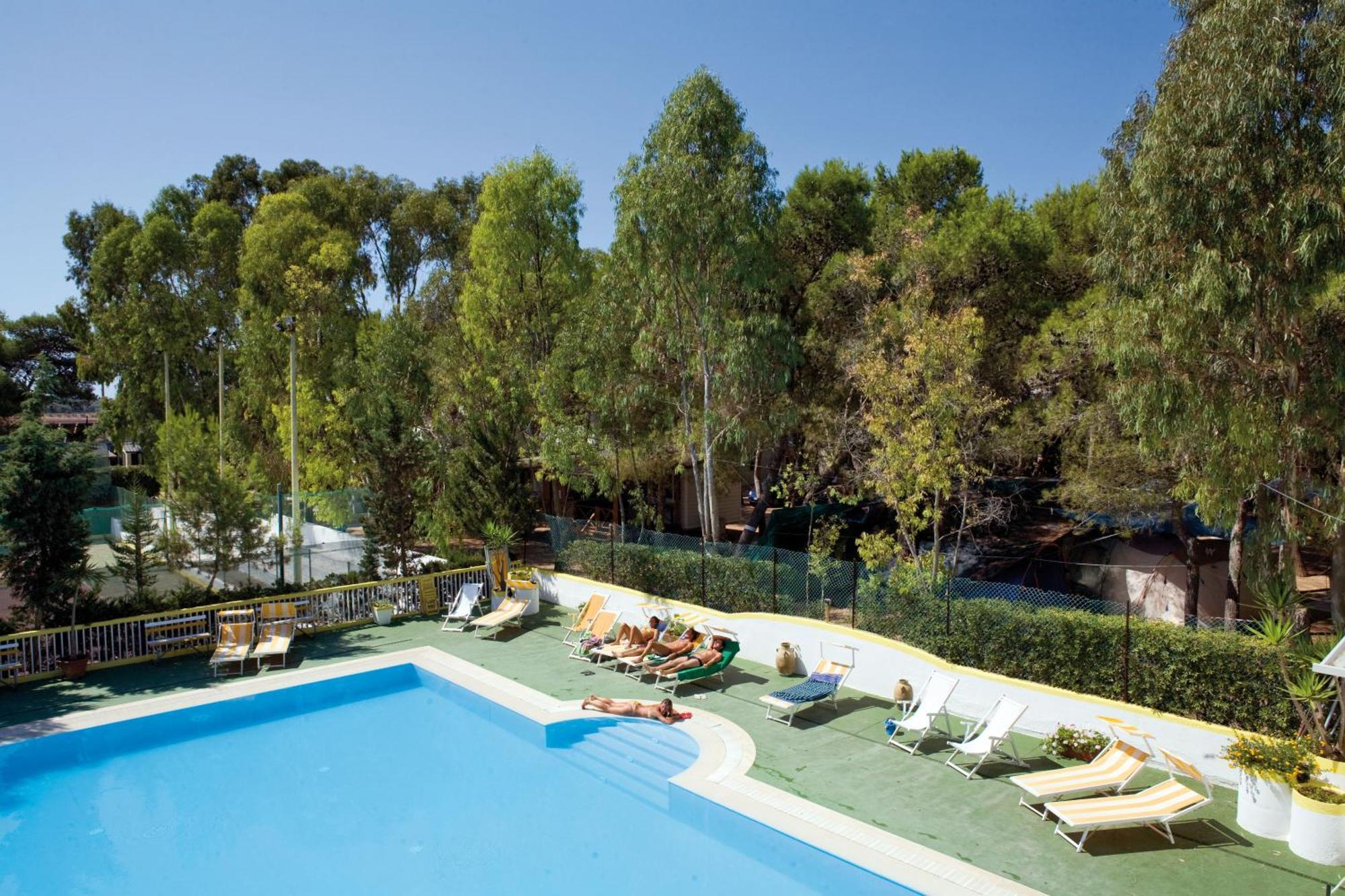 Camping Villaggio Santa Maria Di Leuca Ґальяно-дель-Капо Екстер'єр фото