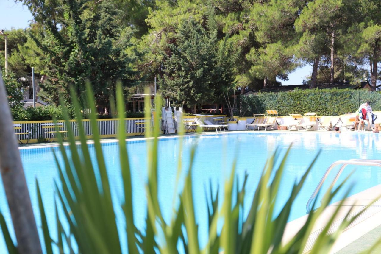 Camping Villaggio Santa Maria Di Leuca Ґальяно-дель-Капо Екстер'єр фото