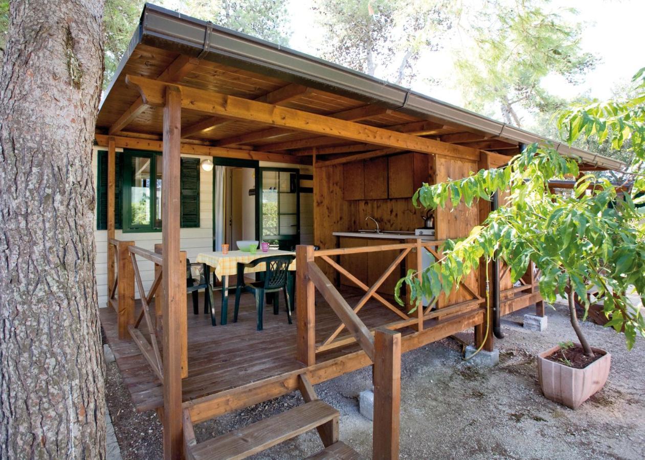 Camping Villaggio Santa Maria Di Leuca Ґальяно-дель-Капо Екстер'єр фото
